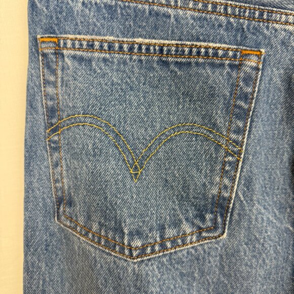 Levi Strauss 501 Women's Mid Rise Relaxed Fit Straight Leg Jeans – Size W27 L32 - Picture 10 of 15